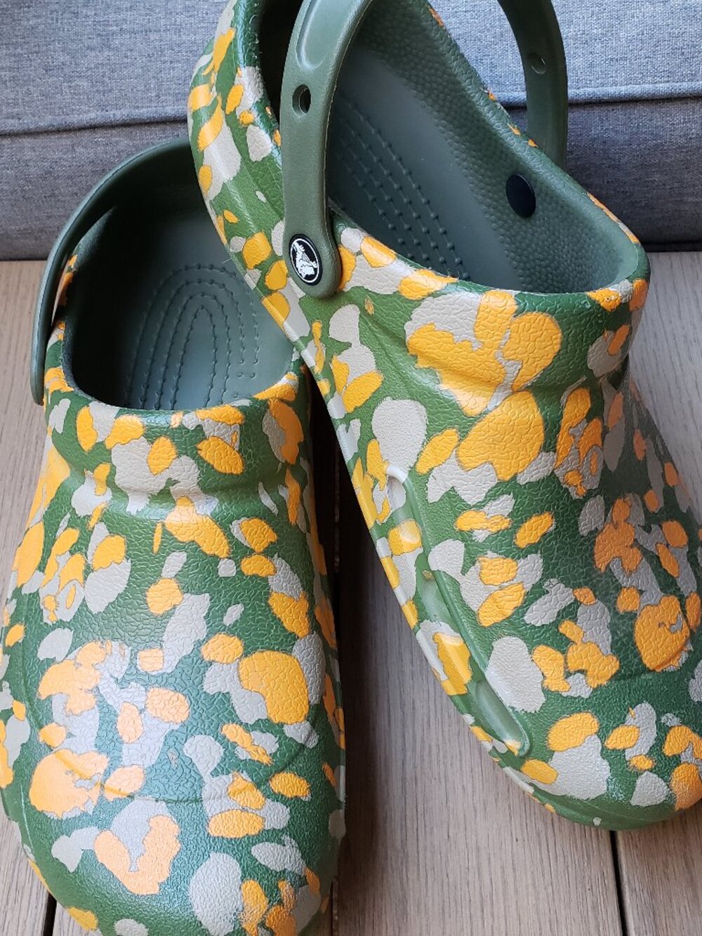 EUC CROCS Bistro Graphic Work Clog (11) army green / multi